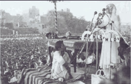 MalBokhari's tweet photo. Today, on the death anniversary of Fatima Jinnah, I want to pray tribute to her devotion &amp; commitment. Her role in the Azadi movement  remains unparalleled. The women of 🇵🇰 must draw strength from her  courage. She remained steadfast and undefeated in the face of adversity. https://t.co/wYfG6icZcY