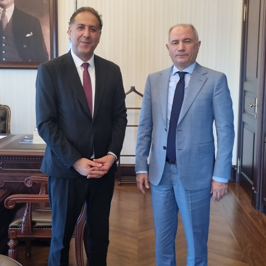 AK Parti Genel Başkan vekilimiz Kıymetli büyüğüm Sayın <a href="/efkanala/">Efkan Âlâ</a> Bakanımıza
Hayırlı olsun dileklerimizi ilettik Sayın Genel Başkan vekilimize 
Nazik kabulleri ve Misafirperverliği için çok teşekkür ediyorum

ALLAH'IM ÖMRÜMÜZÜN KALAN

KISMINI   GEÇEN KISMINDAN HAYIRLI EYLE🤲🤲🇹🇷