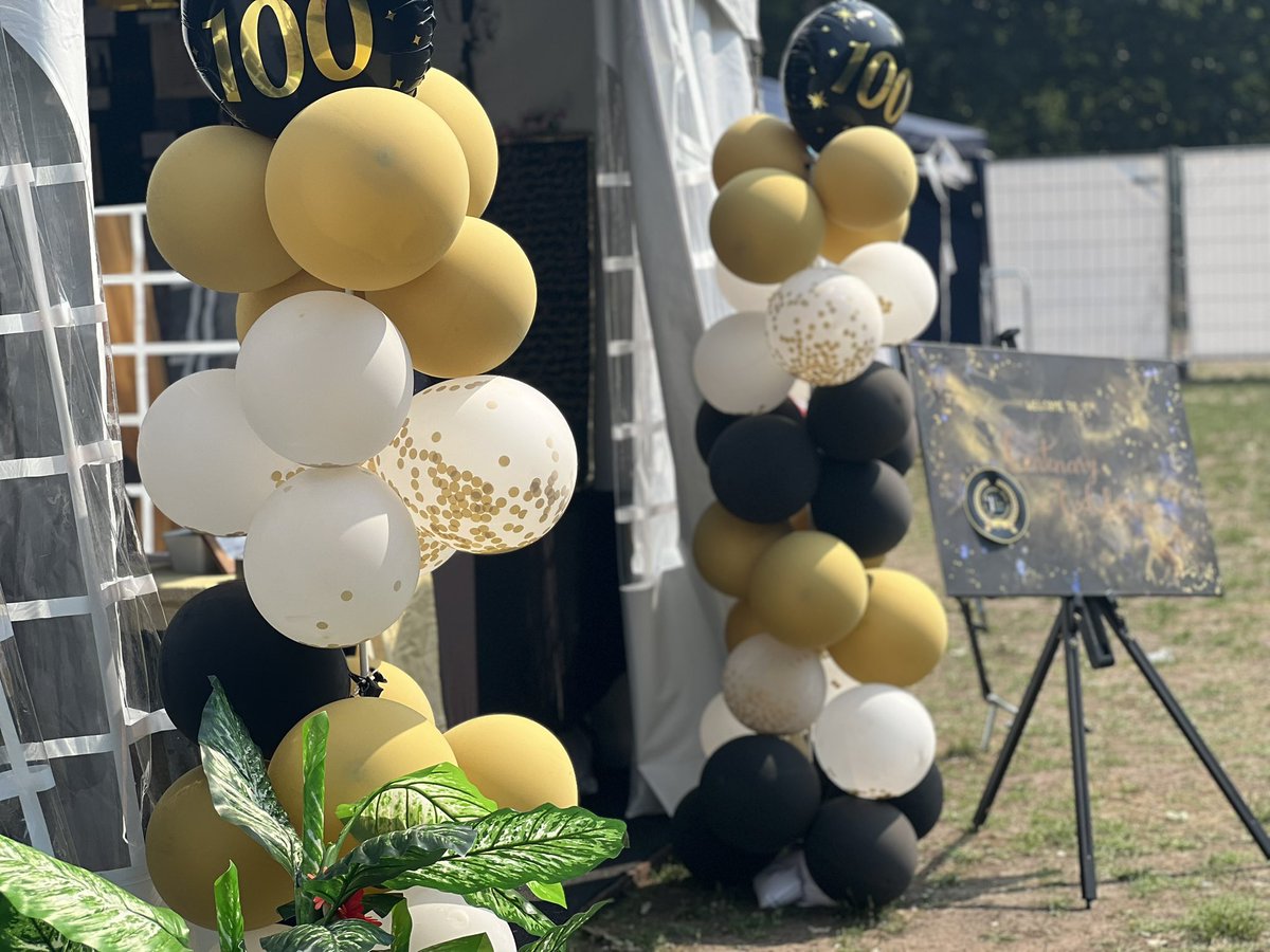 LadjnaNL's tweet photo. De viering van het honderdjarige jubileum van Ladjna Imaillah is officieel van start. Het is een atmosfeer van vreugde en trots. Blijf kijken op onze pagina voor meer updates!
#Ladjna #100jaar #lajnaimaillah #islam #Ahmadiyya https://t.co/cPIrS3r7YT