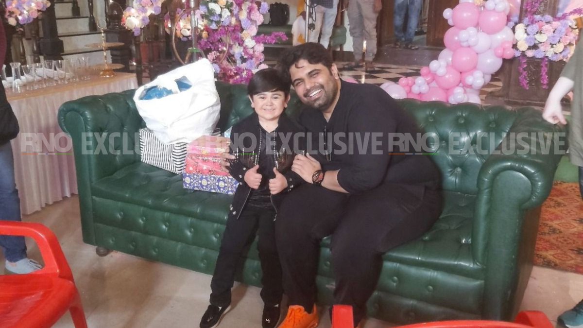 RNO_Official's tweet image. 🕟| प्रतीक शर्मा की &apos;प्यार का पहला नाम राधा मोहन&apos; में अब्दु रोज़िक

#AbduRozik #PrateekSharma #PyaarKaPehlaNaamRadhaMohan