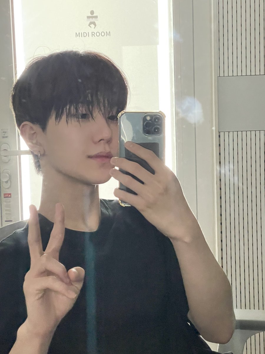 TNX_twt's tweet photo. ham😉

#오성준 #SUNGJUN https://t.co/lkPEKmmeXO