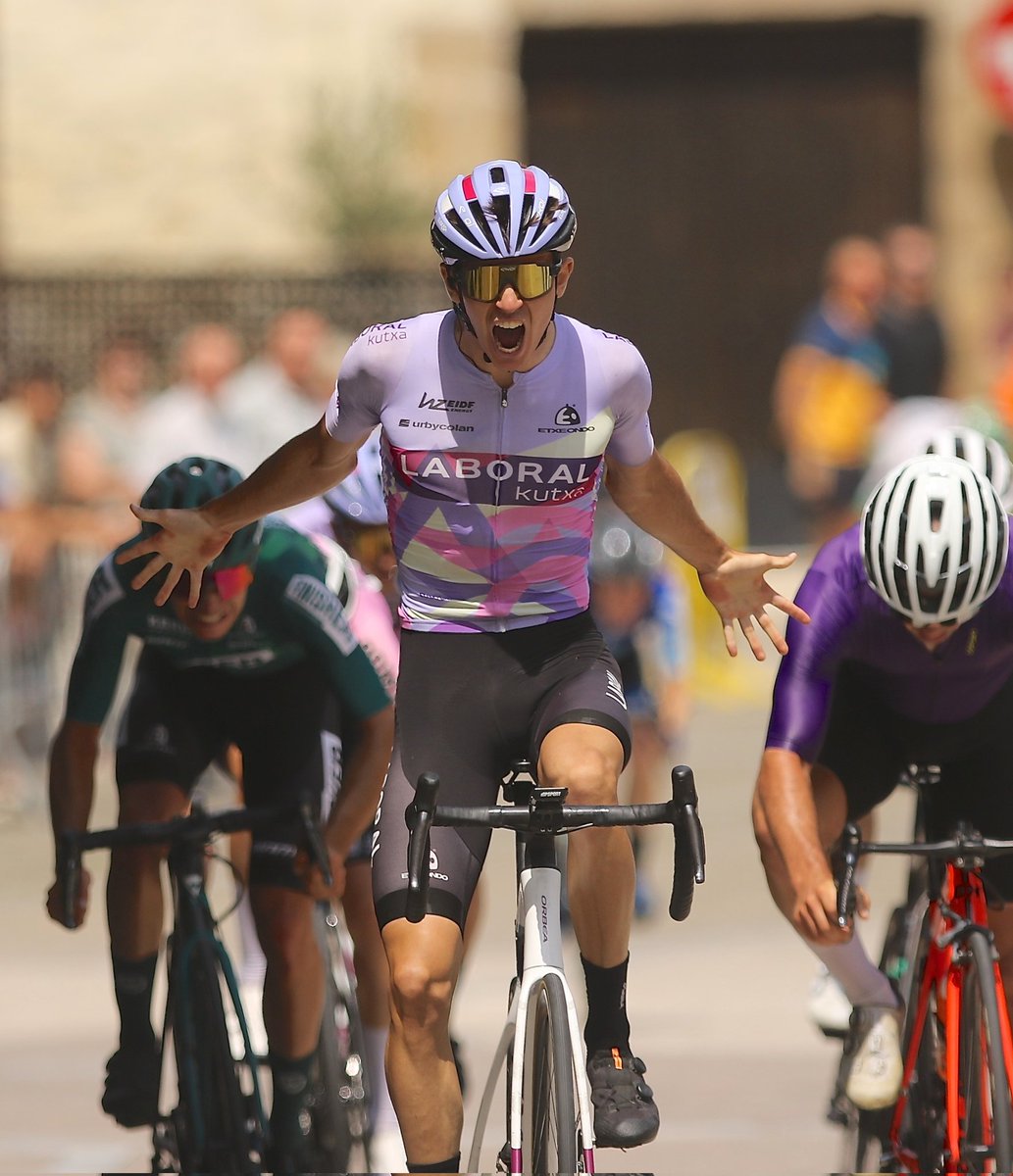 💜 #LaboralKutxaTeam #Antzuola

🏆 GARAIPENA <a href="/AlustizaNicolas/">Nicolas Alustiza</a>-rentzat Antzuolan. Denboraldiko laugarrena berarentzat👊

🏆 VICTORIA para Nicolás Alustiza en Antzuola. La cuarta de la temporada para él 👊