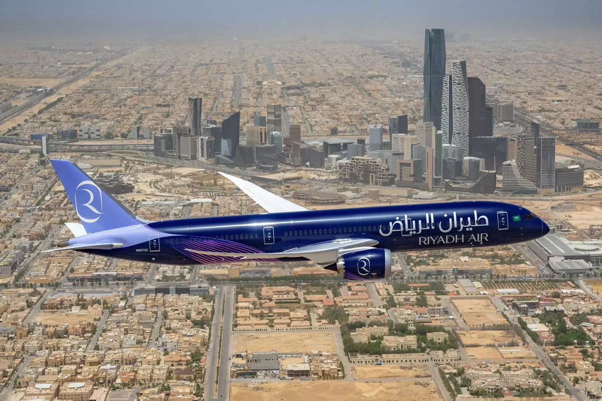 SaudiProject's tweet photo. شركة #طيران_الرياض تدعو الكفاءات للتقديم لشغل وظائفها الجديدة، وتعلن عن خطتها لتوظيف حوالي 700 طيار خلال 3 سنوات، للذين يمتلكون الخبرة في طائرات بوينج 777 وبوينج 787 https://t.co/upVfjOztIL
