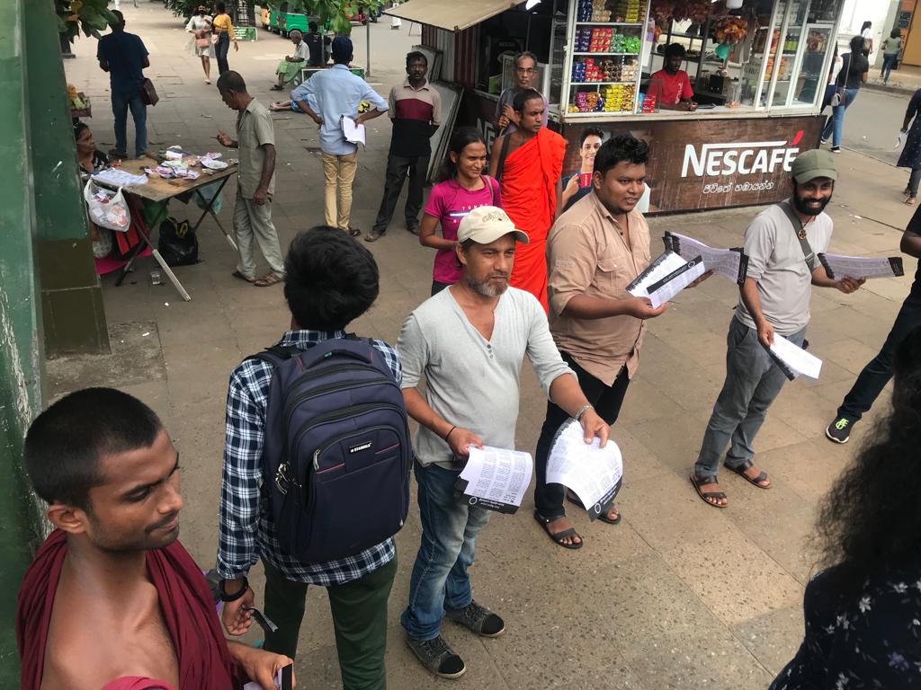 MPCSriLanka's tweet photo. The Movement for Peoples' Council distributed leaflets about building people's power, at the Fort Railway today.

#lka #SriLanka #PeoplesCouncil #අරගලය #politics https://t.co/qgs4b6xsD2