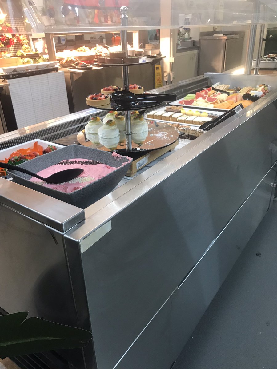 XRPKing15's tweet photo. M 100% sugar free, but when i see this in our mes i grab only one brownie for coffee. 
Company got talented chefs🥂
#BHP #Mes #Lifeisbeautiful #Lifegoeson #Workone #Sunday https://t.co/C5LqQUrxQv