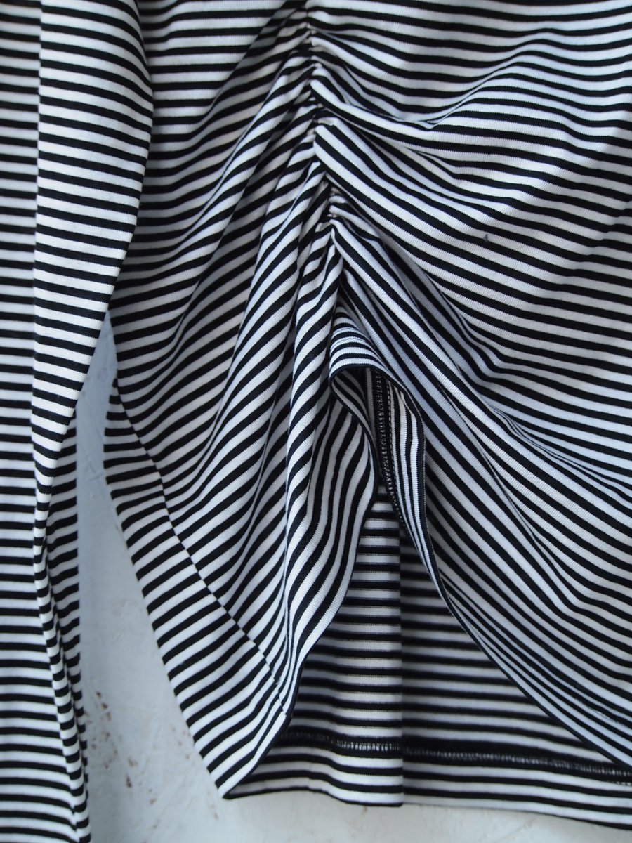 fronowhere's tweet photo. 【raiMu】Border Gather Long Sleeve T-shirt（White）【RA-23SS1-2-F-WH】¥19,800- → ¥17,820- *sale
 https://t.co/Mp0Qbf8Df1

上記に加えて併用が可能なクーポンを配布中・ご利用頂けます。
クーポンコード→【 fro-2307-thanks 】 https://t.co/e0TmANjuS5