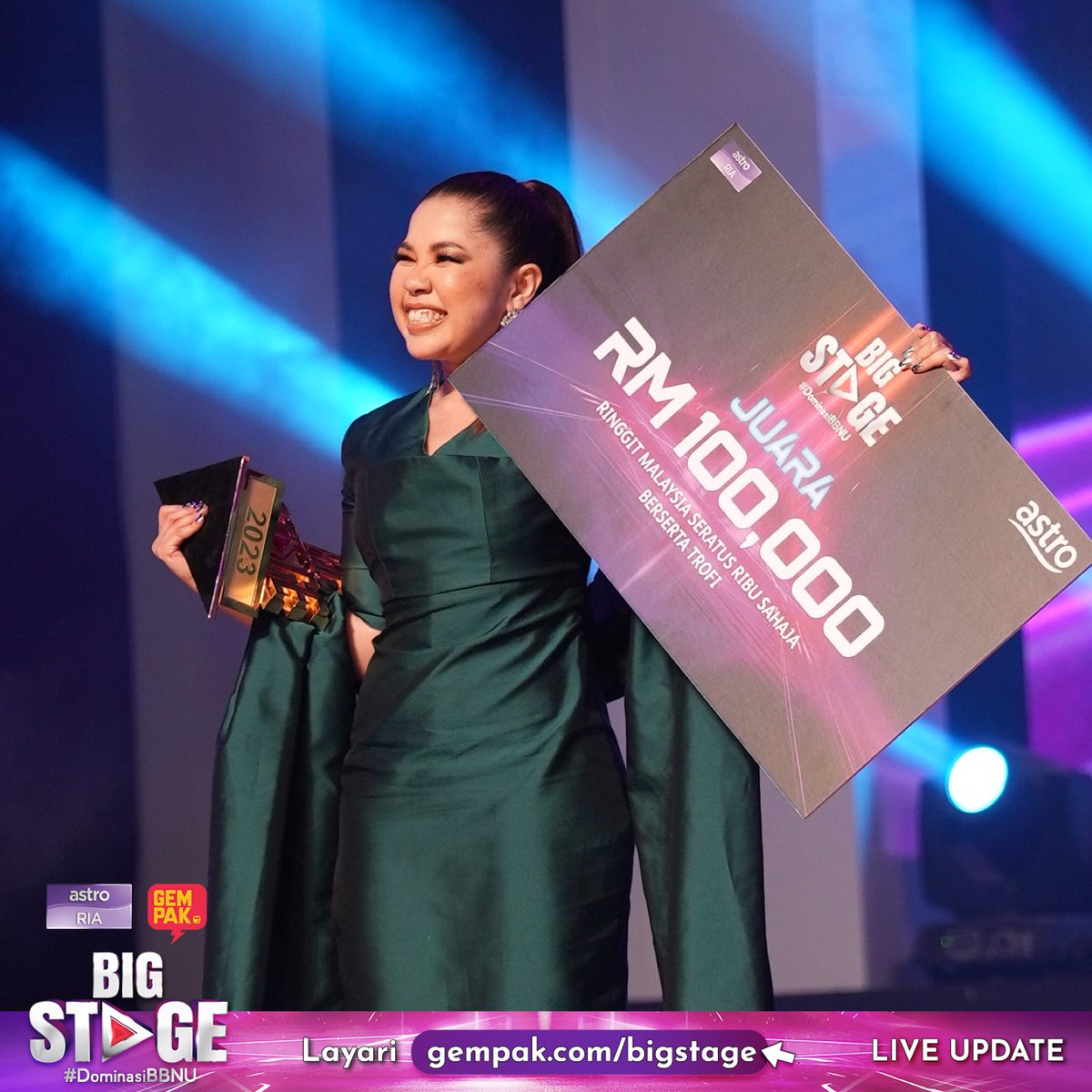 myrnanewss's tweet photo. #RNANEWS Tahniah kepada semua pemenang Big Stage 5! Juara #NadeeraZaini , Naib Juara #Waode , Ketiga #PuteraMuhammad ๐๐ปโจ#BigStage2023 #DominasiBBNU https://t.co/r5Aef3CNXJ