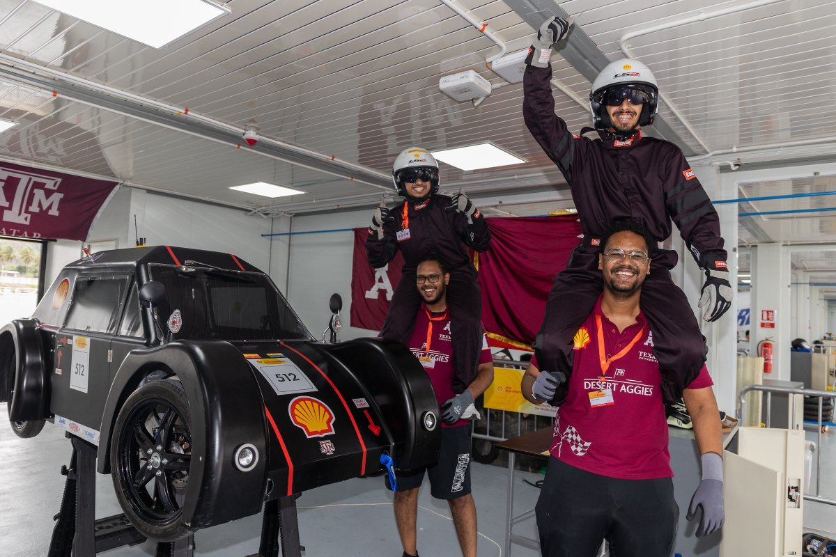 ShellMiddleEast's tweet image. What a week! Teams from across Asia Pacific and the Middle East designed and built vehicles to drive the farthest distance using the least amount of energy. Well done to the Middle East teams for all your hard work. See you at next year&apos;s #ShellEcoMarathon!