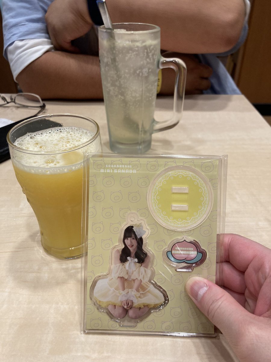 朝までガストなので、しばらく付き合ってもらってる🍹