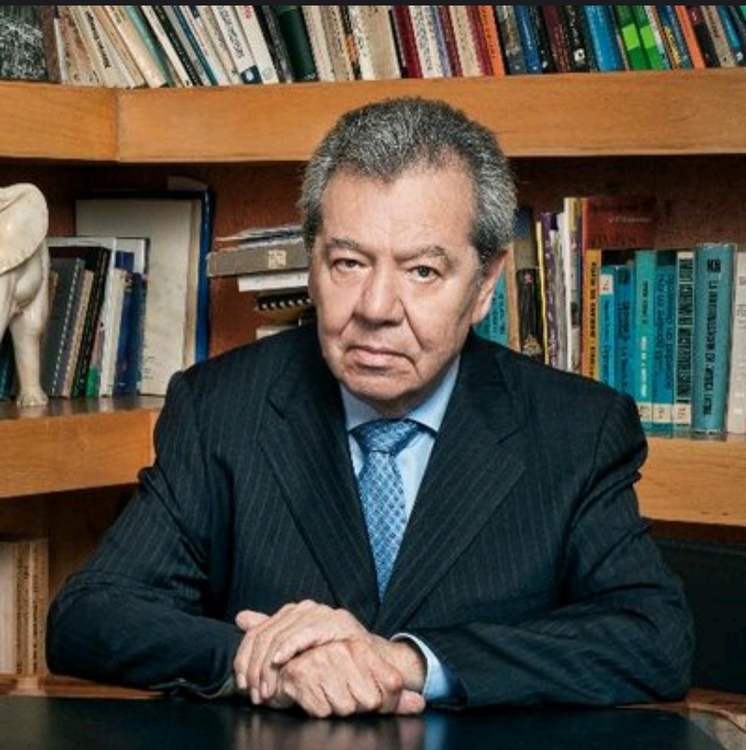 Melissa_Bely's tweet photo. #ULTIMAHORA 

Falleció Porfirio Muñoz Ledo.
Tenía 89 años de edad.

Una de sus últimas declaraciones cuando se desengañó de López Obrador fue esta:

"Él -López Obrador- piensa que puede heredar al siguiente gobierno su asociación con los delincuentes y que eso le otorga mayor poder.

Porque además de tener la autoridad y los recursos del gobierno federal, éstos se suman a los del narcotráfico y entonces no hay nada que se le pueda oponer”..

Esto lo expuso durante su participación en la sesión de la Conferencia Permanente de Partidos Políticos de América Latina y el Caribe (Copppal) realizada en México.

Descanse en paz.

#QEPD