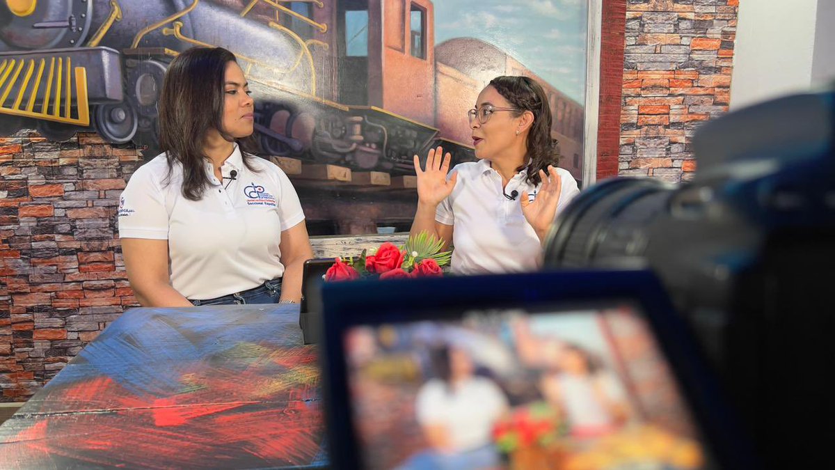 estephanyactiva's tweet photo. En #EstephanyActiva periodistas activos a otro nivel, muchas gracias Denny Rodríguez secretaria general del colegio dominicano de Periodistas seccional Espaillat por compartir tu experiencia en el ejercicio periodístico con nuestra audiencia. https://t.co/zBt8k7MXAC