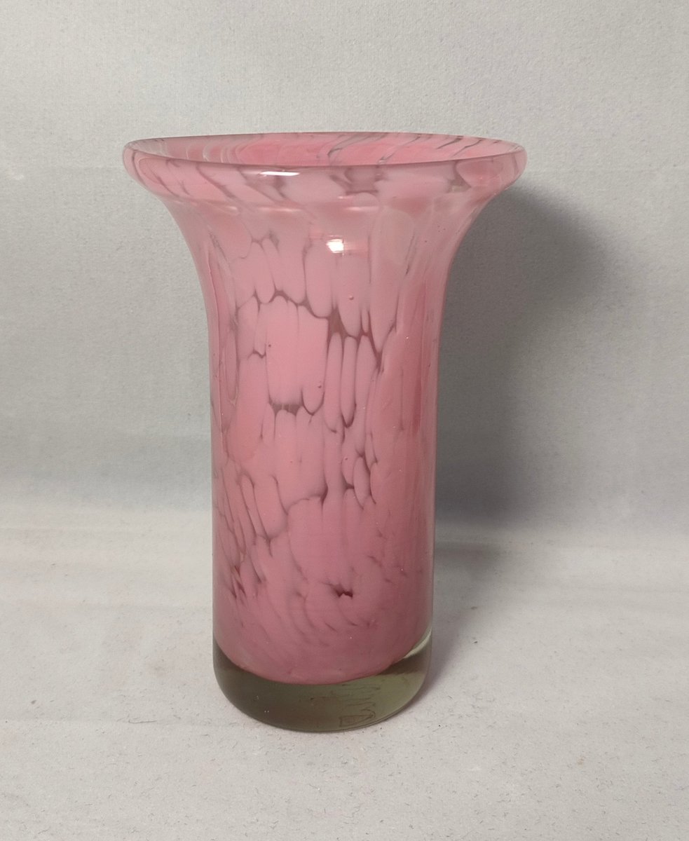Excited to share the latest addition to my #etsy shop: Pretty Vintage Collectable Signed Pink Mdina Glass Flower Vase etsy.me/3D5L6Be #mdinaglassvase #pinkglassvase #collectablemdina #malteseglass #glass #silverdragonfinds