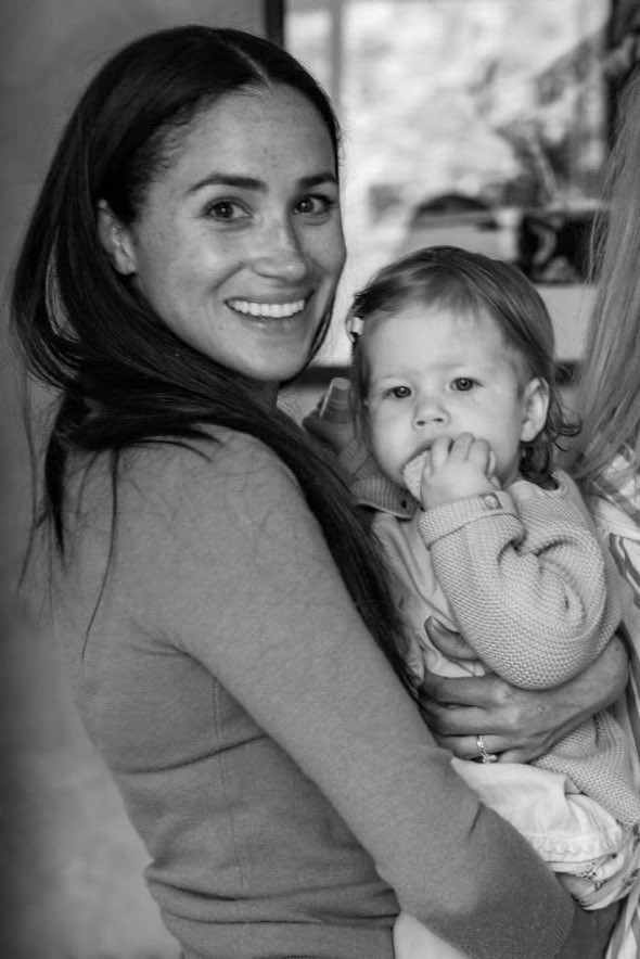 brenbrenchie's tweet photo. Blue eyes, red hair. Like her paternal forever loved grandmother, the Princess of Wales. ❤️❤️❤️❤️❤️❤️❤️❤️❤️ https://t.co/ZxDRqse5yg