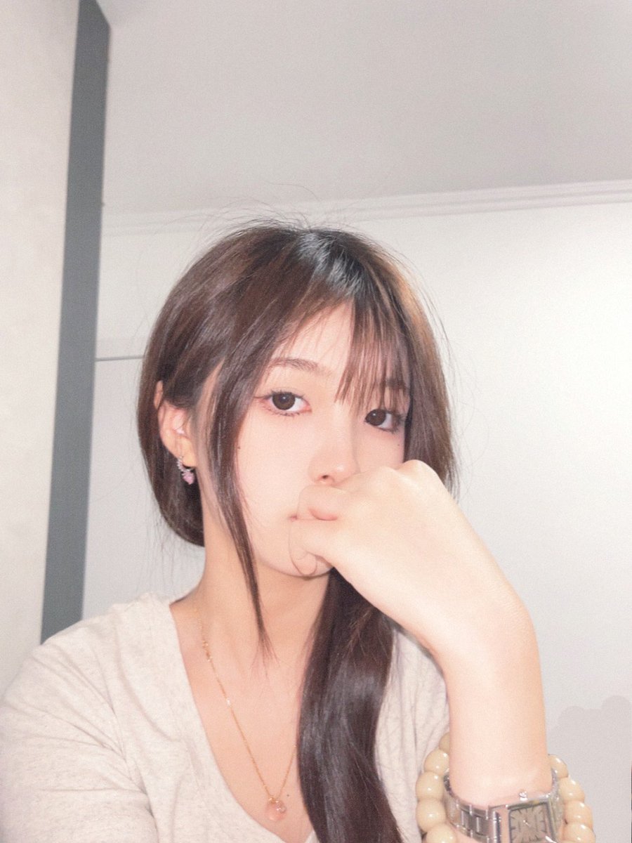 Pan65290456's tweet photo. Flashlight~~~~ https://t.co/xge5Z2CS10