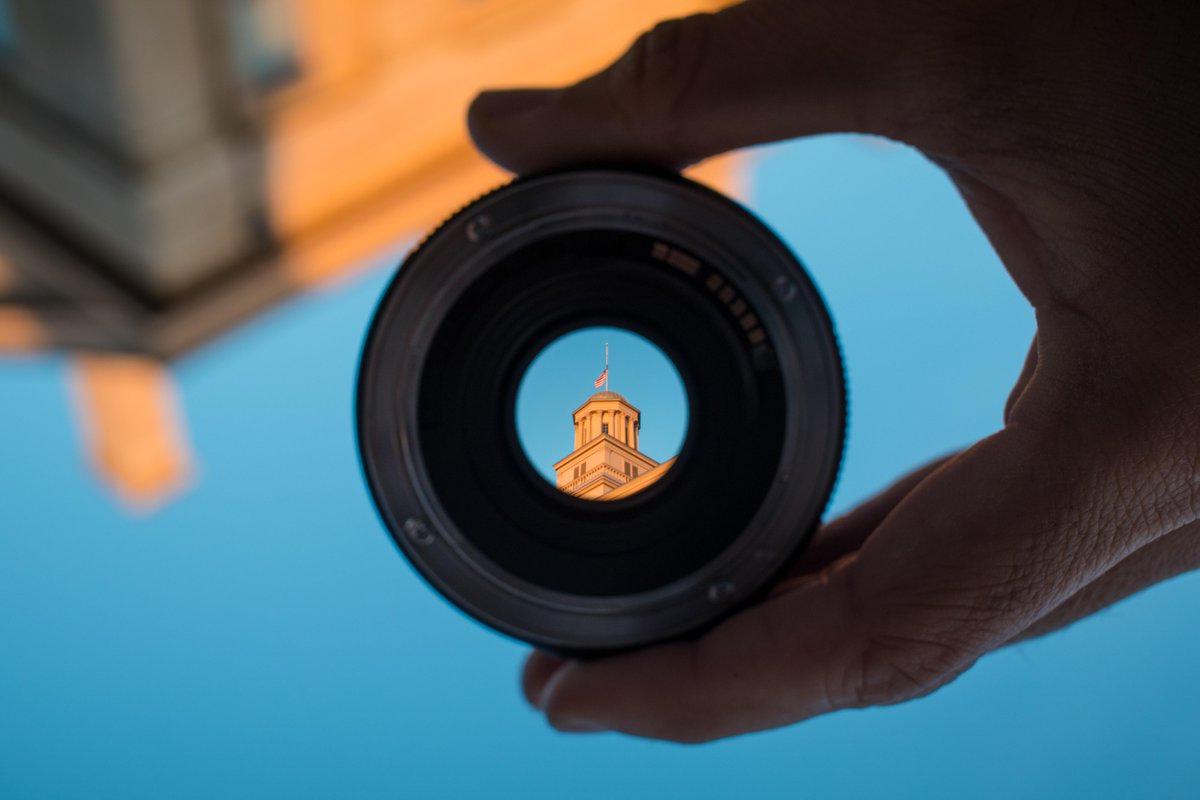 uiowa's tweet photo. I 🔍 with my little 👁 https://t.co/tk79A6YOyq
