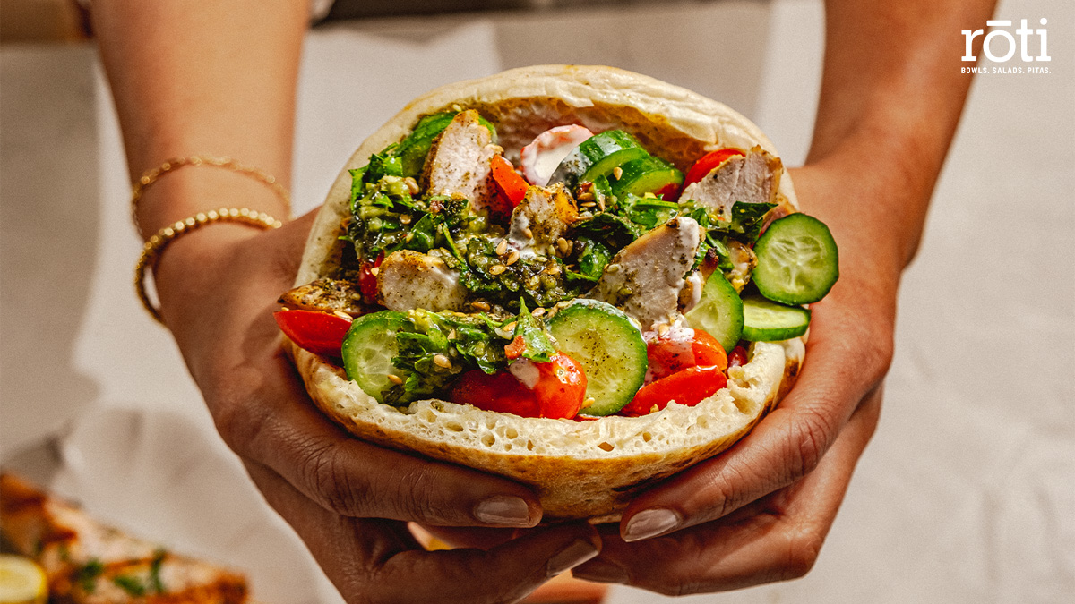 Did you know that there are over 𝟵 𝗯𝗶𝗹𝗹𝗶𝗼𝗻 𝗳𝗹𝗮𝘃𝗼𝗿 𝗰𝗼𝗺𝗯𝗶𝗻𝗮𝘁𝗶𝗼𝗻𝘀 at Roti? Yes, you read that right.

Build the pita you've always dreamed of with fresh, seasonal ingredients: roti.com.