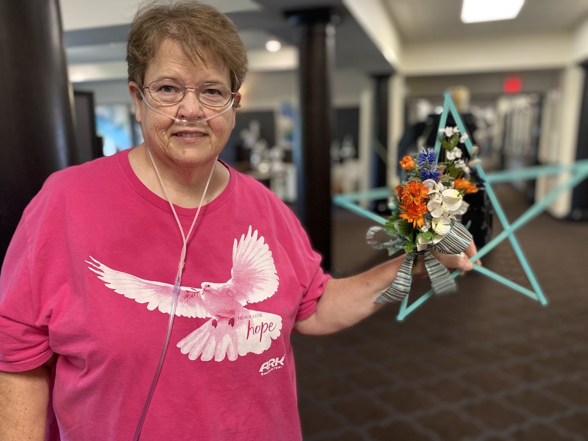 HSprings_HC's tweet photo. “If you look the right way, you can see that the whole world is a garden.”

Our Life Enrichment team helped our residents create a personalized Rustic Star door hanger! 

#WhatsHappeningAtHarrisonSprings
#SeniorLiving https://t.co/TPJWgF3Pfk