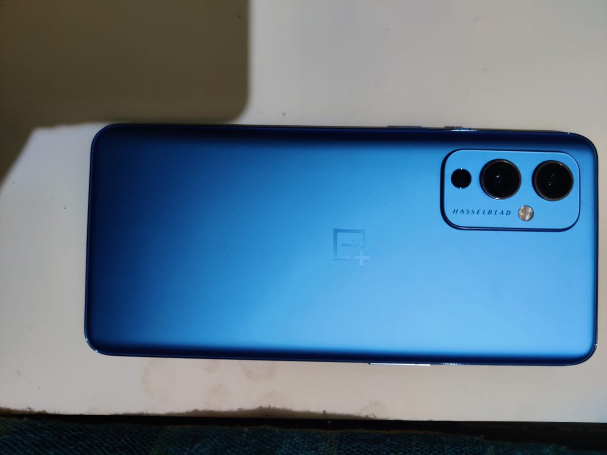 VineethV253's tweet photo. @OnePlus_IN @oneplus @OnePlus_Support I have OnePlus 9 5G and after the recent software update there is now a green line on the display. I checked on the internet and many users have faced this issue. Kindly help me to sort it out. https://t.co/zdg2lmiyjD