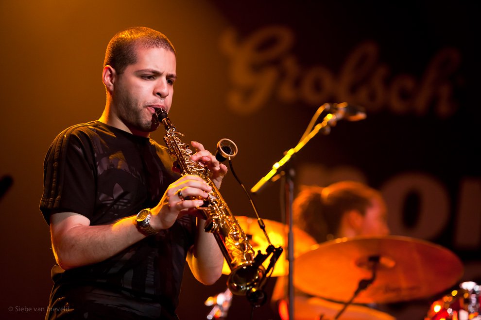 CapitalJazzClub's tweet photo. Good evening! The #CapitalJazzClub984, with #JacobAsiyo, & @KaimaMwiti, is now back in session. #NP, 'Covenant', off #AlexHan's *Spirit*. (2017).
Alto Sax, Synth: Alex Han
Drums: Corey Fonville
Bass: Marcus Miller
Guitar: Adam Agati
Piano: Frederico Peña
Trombone: James Burton. https://t.co/IW688e0qtE