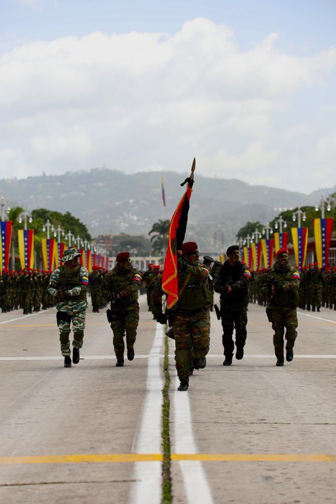 GNB_tachira's tweet photo. La Guardia Nacional Bolivariana está comprometida en continuar garantizando la seguridad y bienestar de nuestro pueblo. Juntos, trabajamos por un país más seguro y próspero. 🇻🇪
#PoesíaEnTeatroBolívar https://t.co/xwVkNmMoGZ