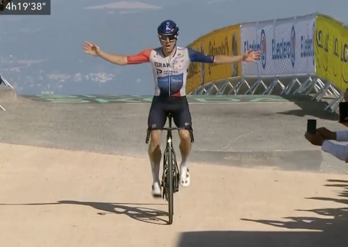 cdncyclist's tweet photo. Mike Woods wins Stage 9 at Puy de Dôme #TourDeFrance2023 https://t.co/3md8vRDCsy