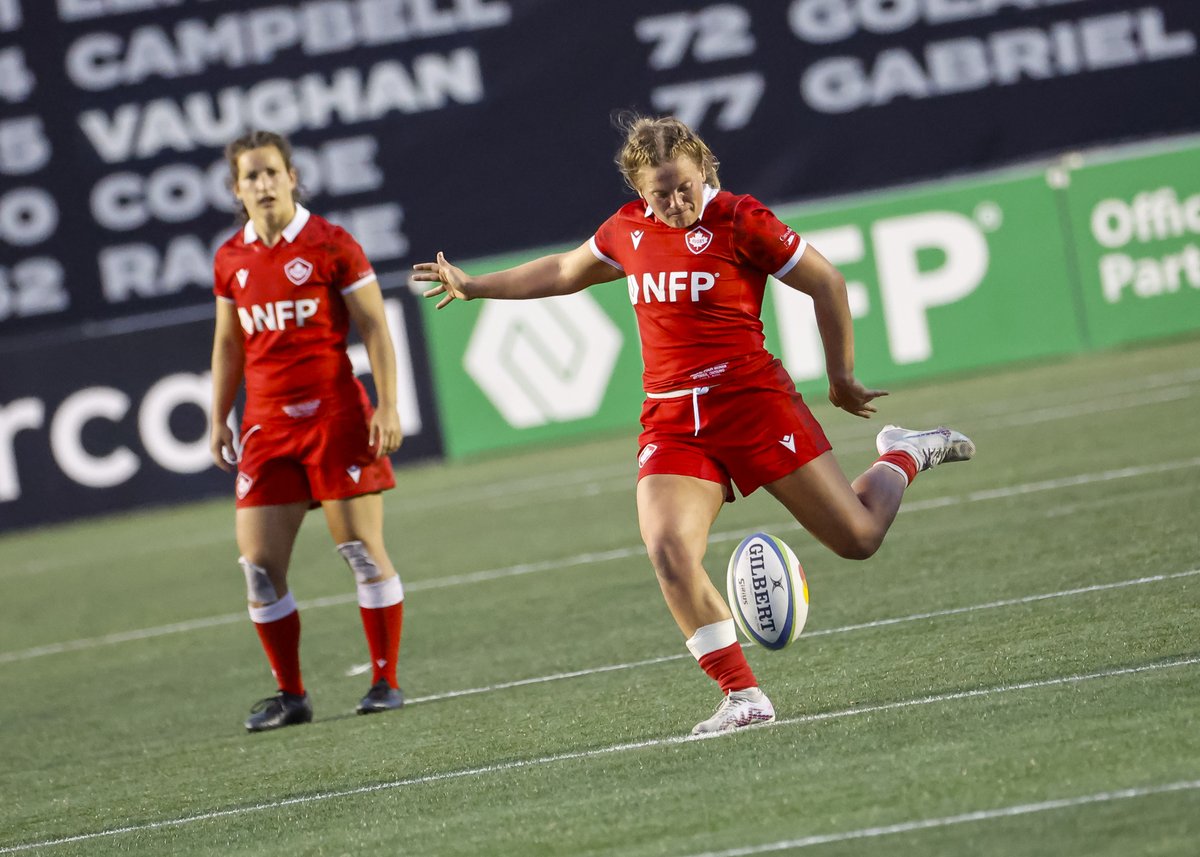 First senior national team cap for Captain Carl! 🇨🇦

Premier match avec l’équipe féminine de rugby du Canada pour Claire Gallagher! 🇨🇦

#GGnation🐎
📸 <a href="/gregkolz/">Greg Kolz</a>