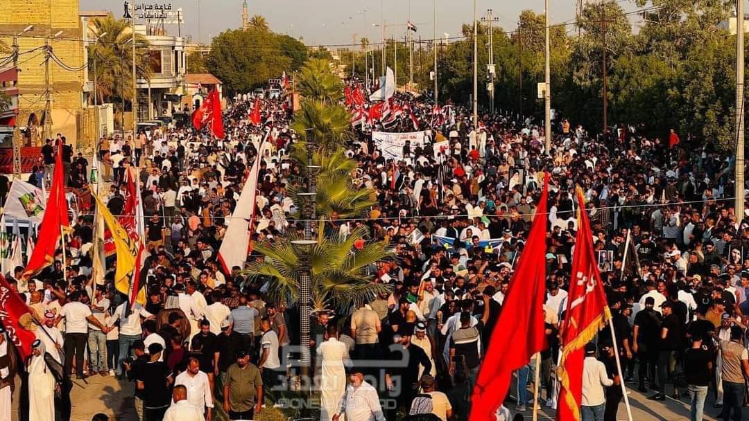 y_frqd's tweet photo. الوقوف في كهذا تجمعات تثلج قلب مولانا صاحب العصر والزمان عج
جانب من الوقفة الغاضبة لأبناء الديوانية لنصره القرآن الكريم 
نعم نعم للقرآن https://t.co/IlH0FyrTdH