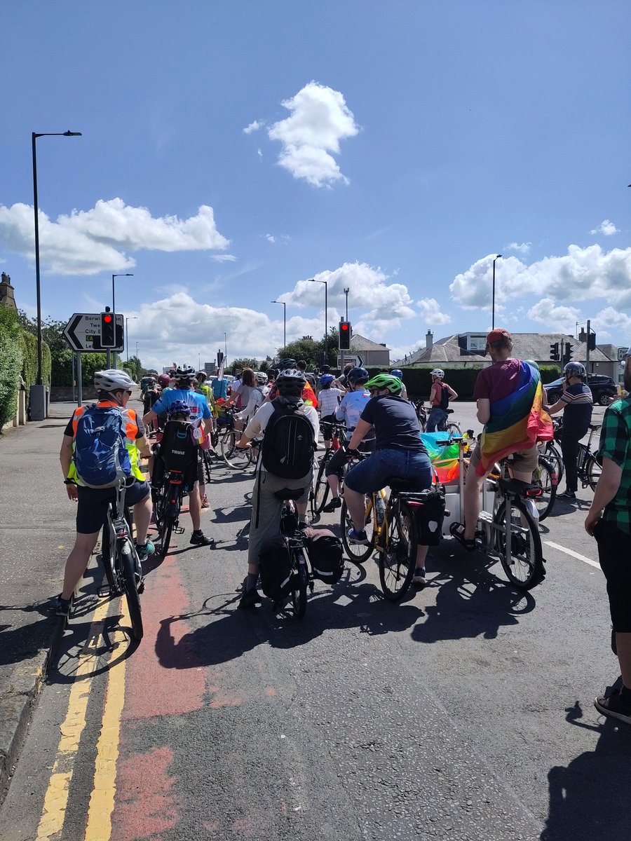 novosivschei's tweet photo. Had a glorious time at the #PortyPride ride. Thanks @EnergyPorty for organising. https://t.co/kEaQPoztkW