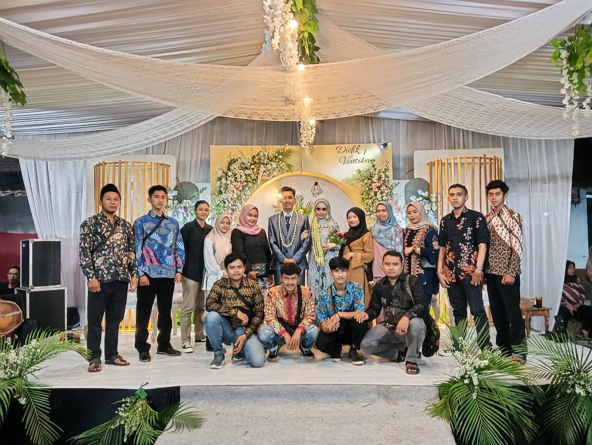 Kancaku Kok do iso meneng2 rabi yo, kene meneng2 angop