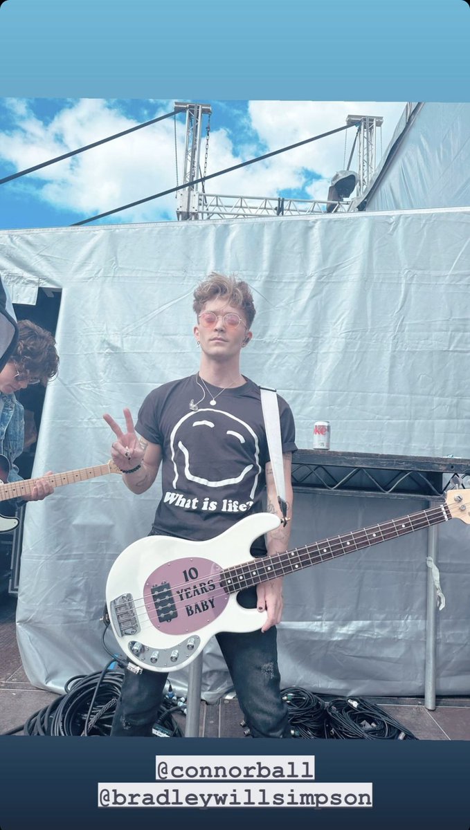 UpdatesCSJB's tweet image. Brad and Con today backstage in South Shields (via Joes Instagram story)