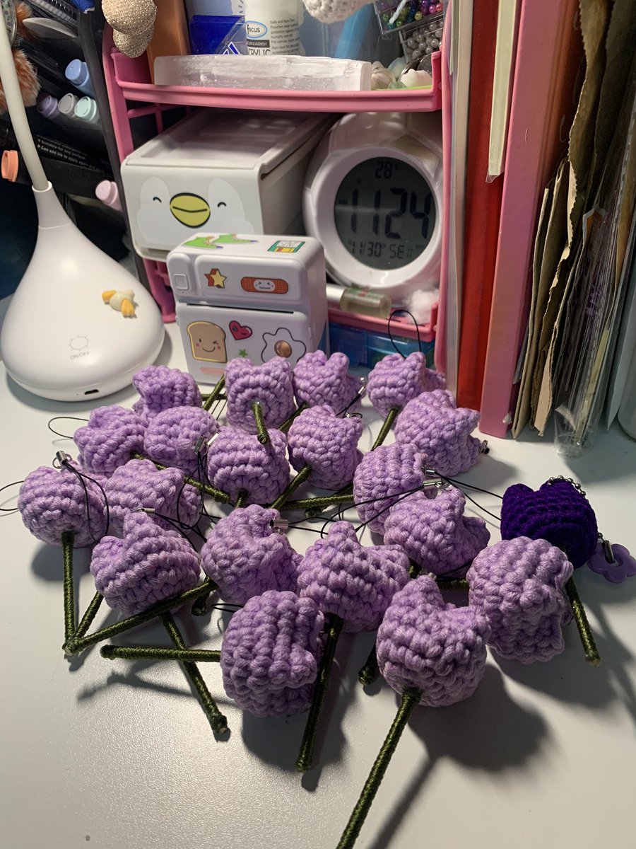 Cade_Comms's tweet photo. 🛒 bulk order ꜝ[ keychain crochet ] 

✧ — 20 pcs Tulip Crochet Keychain sold ! Thank you ! 🫶🏻 #cademade 

🏷 ph wts wtb lfs lfb gantsilyo crochet handmade gift ideas crochet keychain crochet flowers ph artist for hire customize gift crochet souvenir crochet handmade gift ideas https://t.co/cbbJtC7JRV