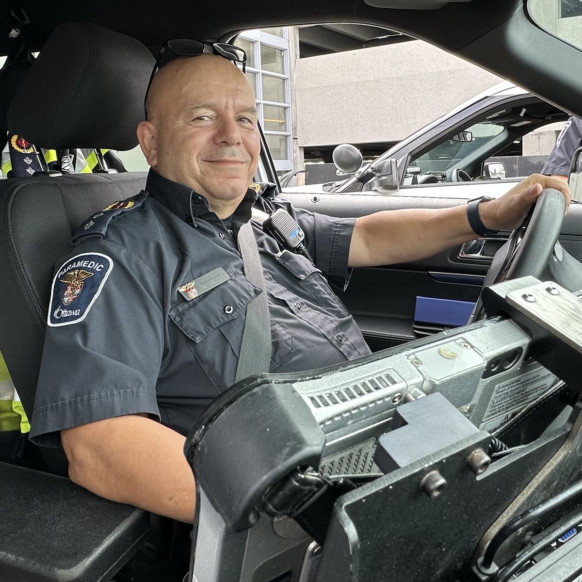 Huge congrats to Ottawa Paramedic Supt André Gignac, retiring after 48 years of serving patients on the frontlines in ON &amp; PQ.

🚑 1975 Montebello
🎓 1982 PCP College
🚑 1984 Rockland-Orleans
🚑 1992 Manager
🎓 1998 ACP College
👨‍🍳 2001 Chef D’Equipe (PTL-Supt)
🎉 2023 Retired
