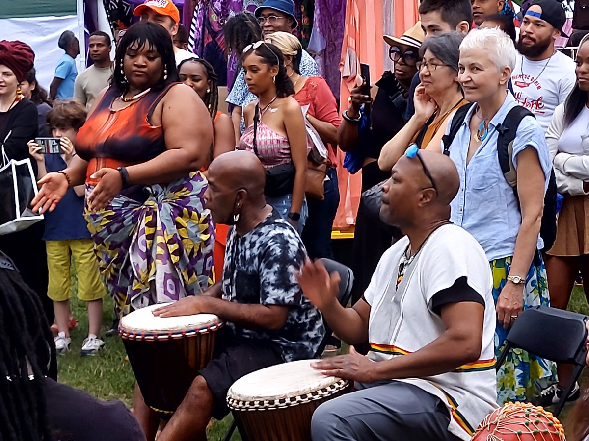 LouisMarchTO's tweet image. Great time yesterday at the 35th Afrofest celebration at Woodbine Park. Excellent opportunity to re-connect with incredible people doing incredible work in our community. Excellent stage performances, vendors and food trucks. @Afrofest @FreedomTrainTOR @Iamdannystone @CZV416