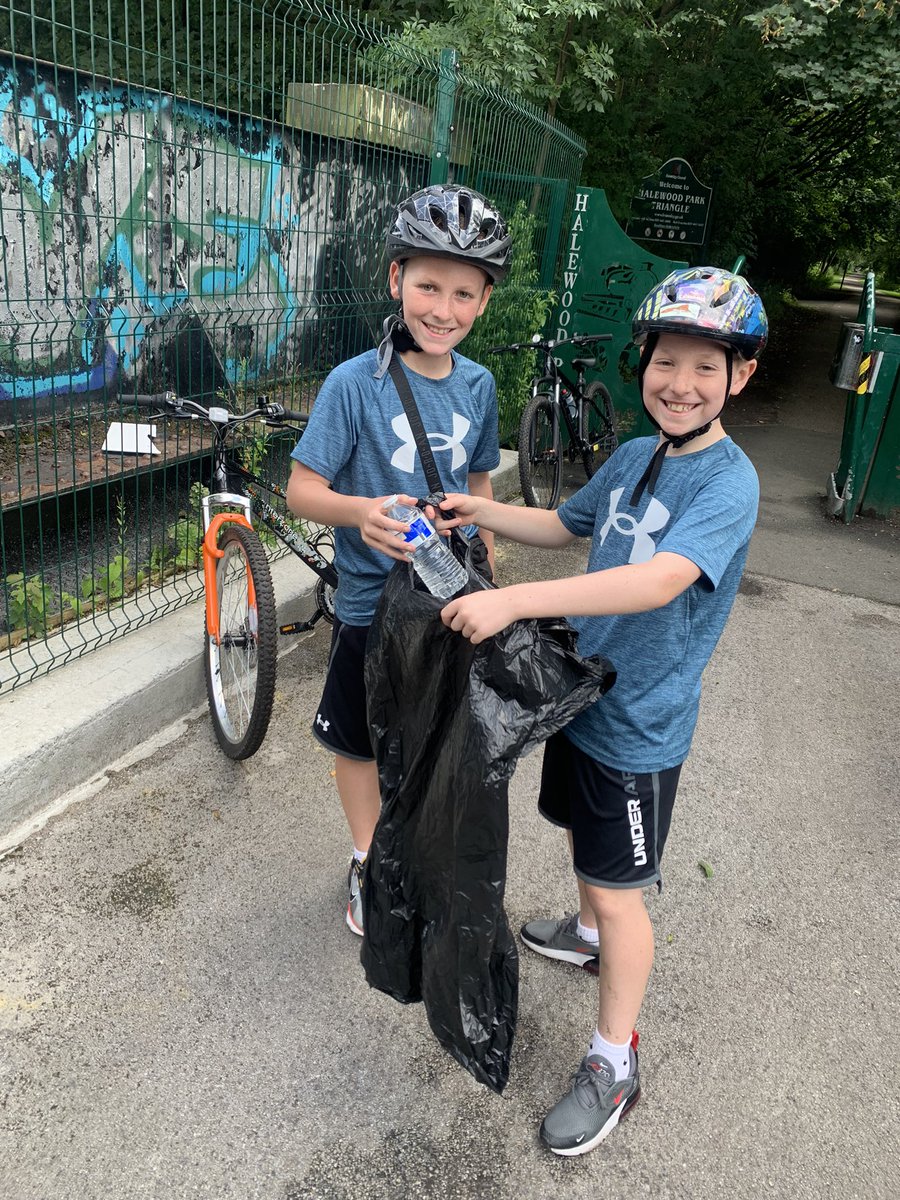 Sarahlloftus's tweet photo. @halewoodcofe @MandyMcknight84 #careinthecommunitylitterpicking #childrensuniversity Harry and Spencer Y6, Alfie Y5 and Sebastian Y3. finished off with a well done drink. 🥰 https://t.co/ZnfYSrUyvF