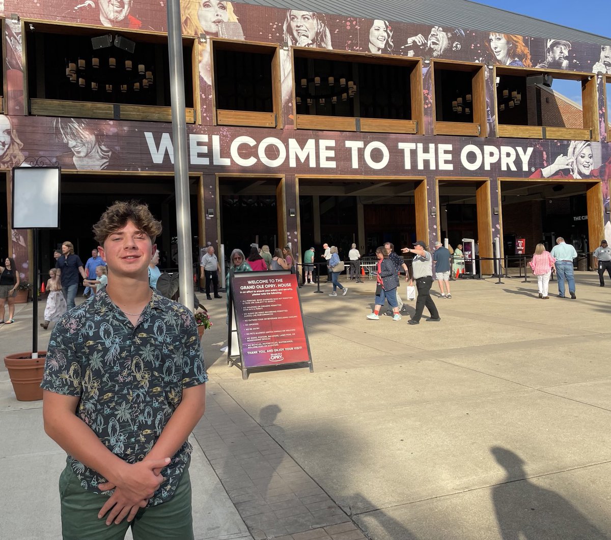 JesseHawke27's tweet photo. Excited to experience a little bit of Nashville🤠 before the 26 ⁦⁦@ftrstarsseries⁩ Underclassman Combine⚾️. 👀 ⏩to the chance to showcase my skills &amp; compete w/ the best. @_JeremyBooth ⁦@chriscapozzi5⁩ ⁦@NB_Baseball⁩ ⁦⁦@DV_Baseball21⁩ https://t.co/MCJzCzpWTb