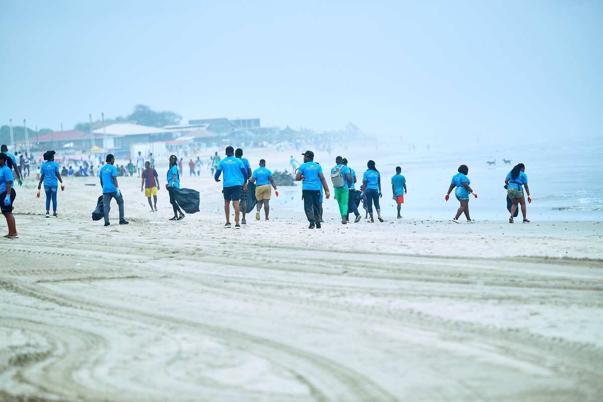 reformationgh's tweet photo. Letโs throwback to Beach Please II with Mayekoo from #LabadiBeach to #LabomaBeach. We are glad to have been volunteers at such a significant event.#BeachCleanUp #CommunityPower https://t.co/6IzvX2wkZj