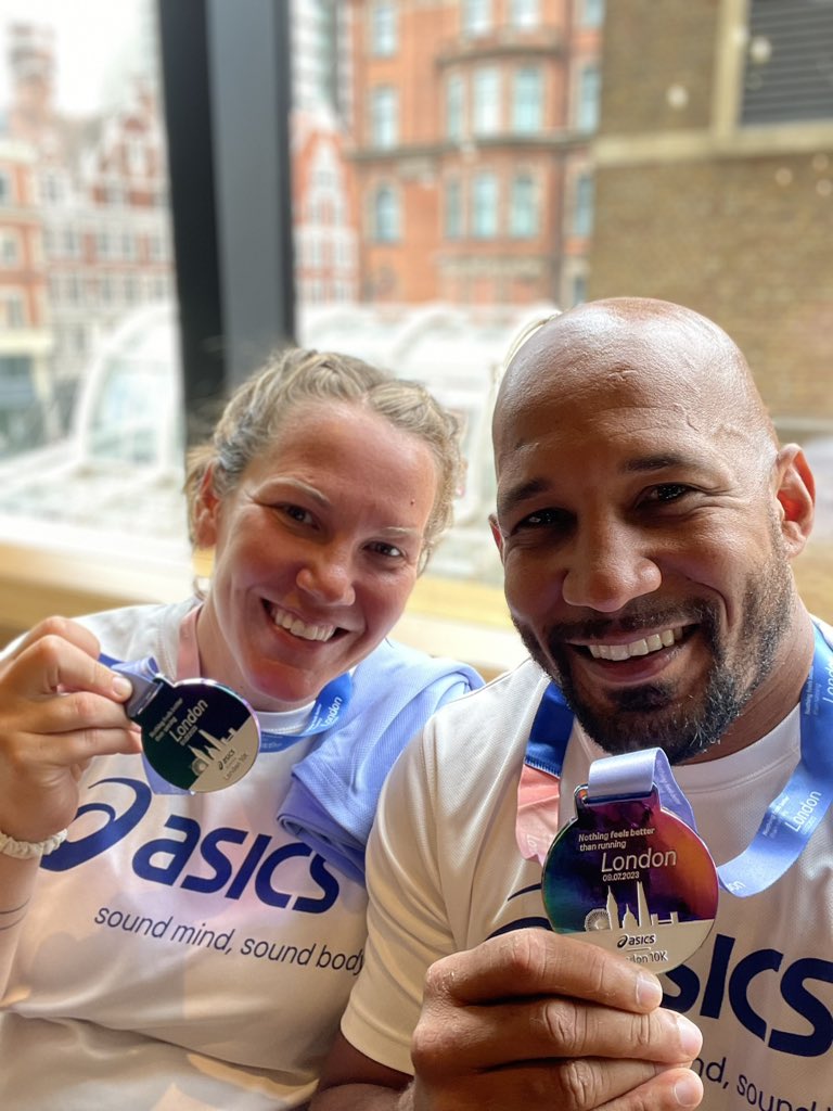 dcarlsonlee's tweet photo. Wrapping up school and travel with ( #LONDONASICS10K )a 10k through London. I was more concerned with photographing the unbelievable city than anything else. This was definitely top ten in my life experiences! https://t.co/OrT775ynWs