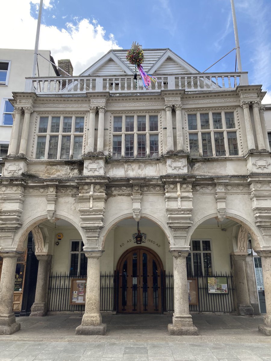 On Thursday, the Lammas Glove was paraded through the city and displayed from the guildhall. The ceremony has been held for over 900 years and celebrates the first fruits of the harvest. The giant white glove symbolises the King's protection over the city. #Exeter #Devon #history