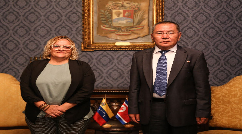 PartidoPSUV's tweet photo. Venezuela y la República Popular Democrática de Corea avanzan en materia comunicacional
https://t.co/07MYZI1BBD

#PoesíaEnTeatroBolívar https://t.co/2azBQ3V7Tn