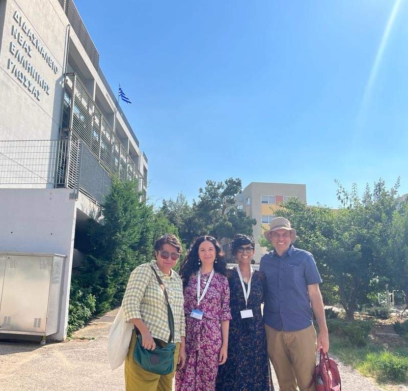 SoniaBetancort_'s tweet photo. Preciosos días en Atenas, compartiendo y aprendiendo tanto de colegas hispanistas de todo el mundo.🦉Gracias, Minni Sawhney (Universidad de Nueva Delhi), Aarti Madan (Worcester Polytechnic Institute) y Óscar Figueroa (UNAM). Gracias IILI, Universidad de Atenas y UCJC 💕🐬 #IILI https://t.co/fkoGGiID3Z