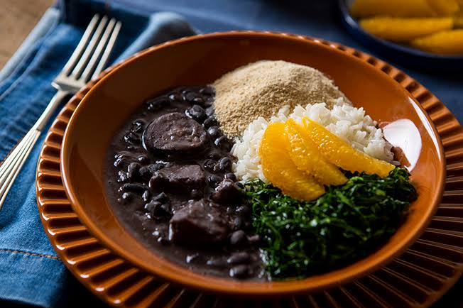 junior100mm's tweet photo. Today i ordered a typical brazillian food. 
 Soon ill be doing that from @slakes app! 🤩🤩🚀

ORDERING MY FAVORITE FOOD AND GET REWARDS🥙🍱🍛

#FUTUREOFCRYPTO #SLAKE https://t.co/tJwCPglCDf