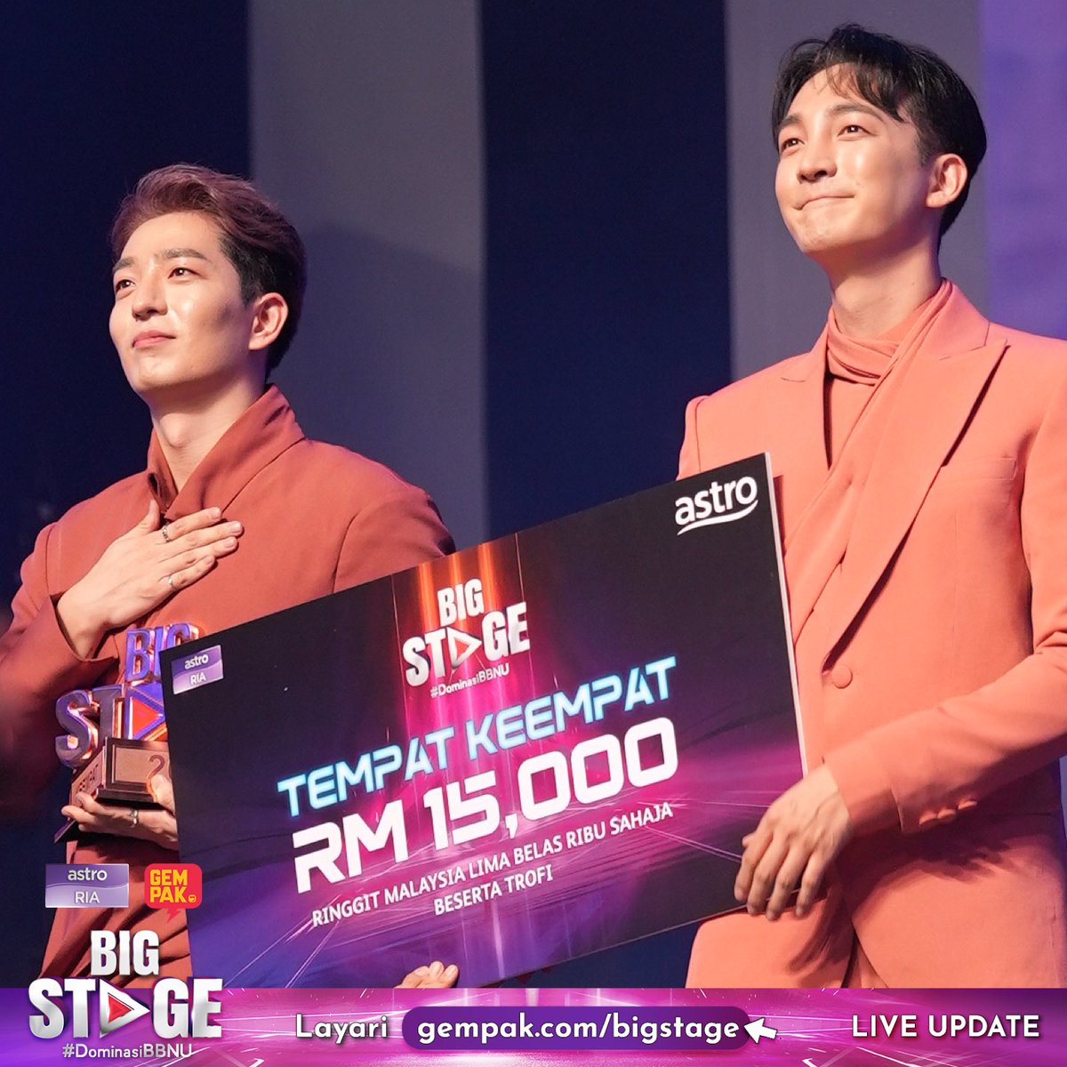 Astro_Gempak's tweet photo. #GempakLive : Tahniah kepada semua pemenang Big Stage 5! Tempat Keempat Hoondoo, Kelima Aufahanie, Keenam Puteri Khareeza👏🏻✨
#BigStage5 #BigStage2023 #DominasiBBNU #AstroBaharu https://t.co/65ziDxHsHL