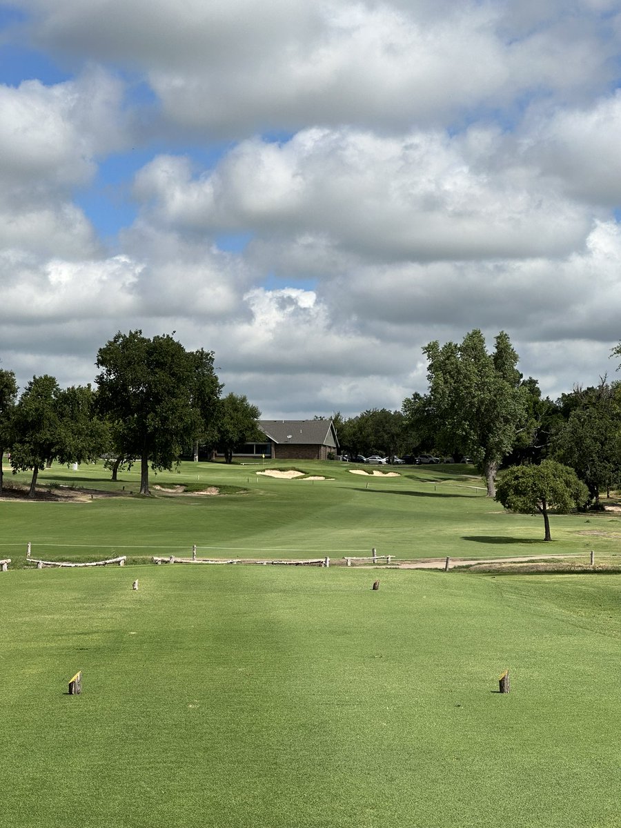 cluckchase's tweet photo. Had a absolute blast at @BSpringsGolf  highly recommend for the price, layout, and views. @JW_BSGC has done an amazing job and I can’t wait to be back already! https://t.co/t8Qjxw0PRx