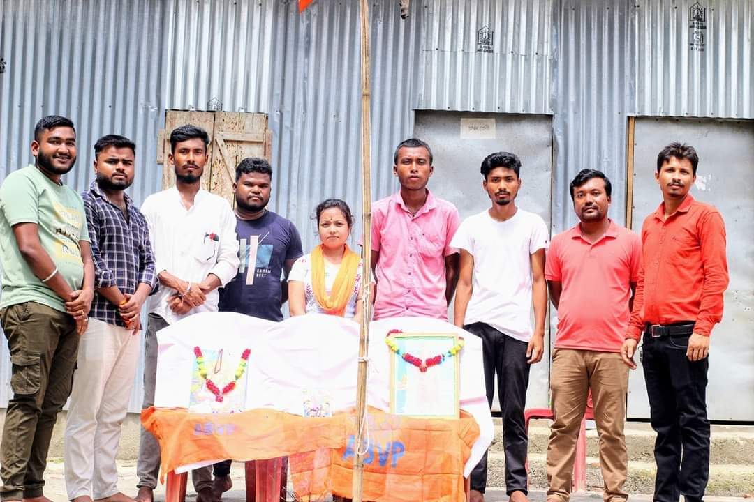 AbvpJalpaiguri's tweet photo. আজ জলপাইগুড়ি জেলার মেখলিগঞ্জ নগরে যথাযোগ্য মর্যাদার সাথে অখিল ভারতীয় বিদ্যার্থী পরিষদ (ABVP)-র ৭৫তম প্রতিষ্ঠা দিবস পালন করা হল।
#ABVP75
#RashtraShakti75
#ABVPUttarBanga
#ABVPNorthBengal https://t.co/vMYBfaqOoA