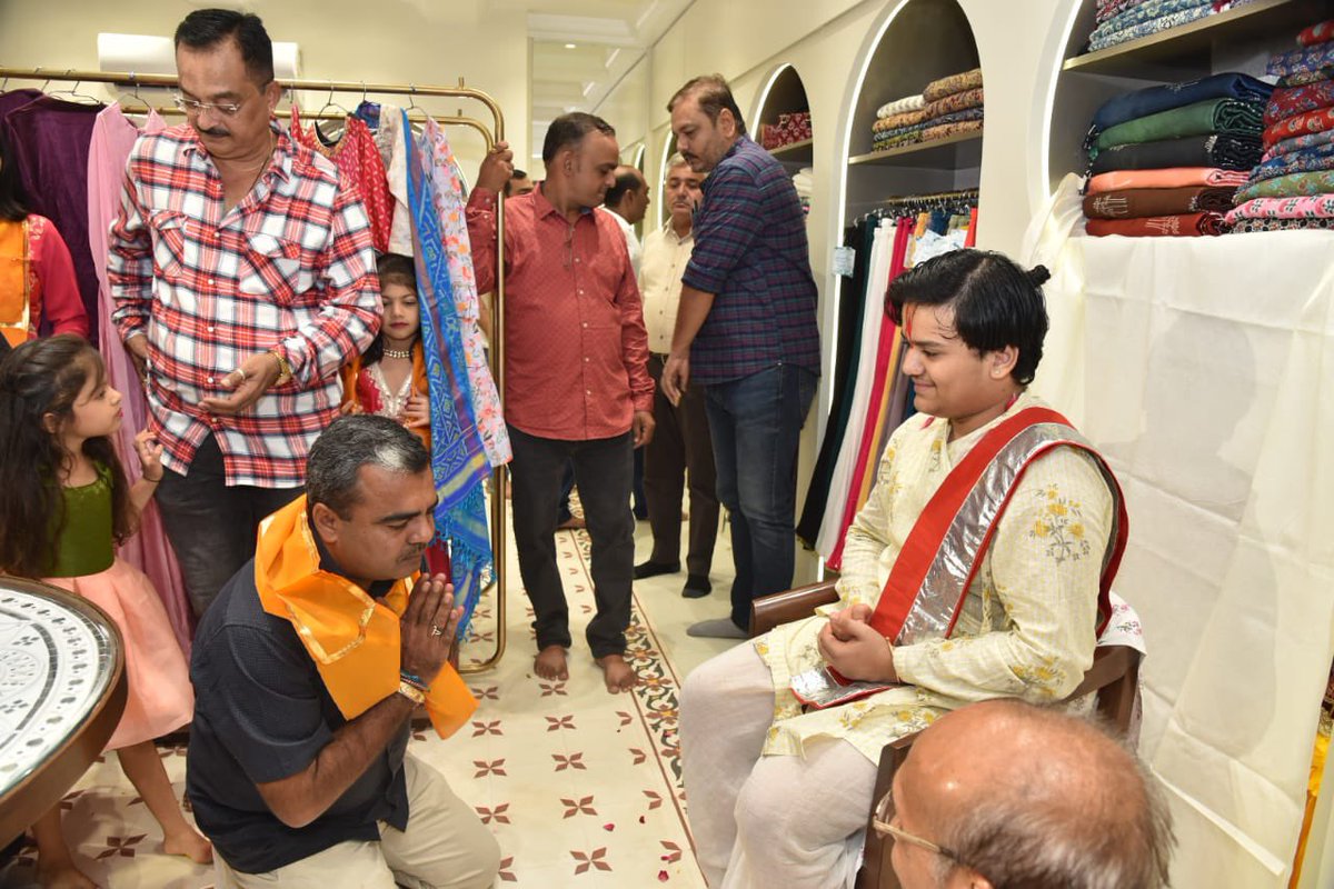 Divyesh Akbari tweet media