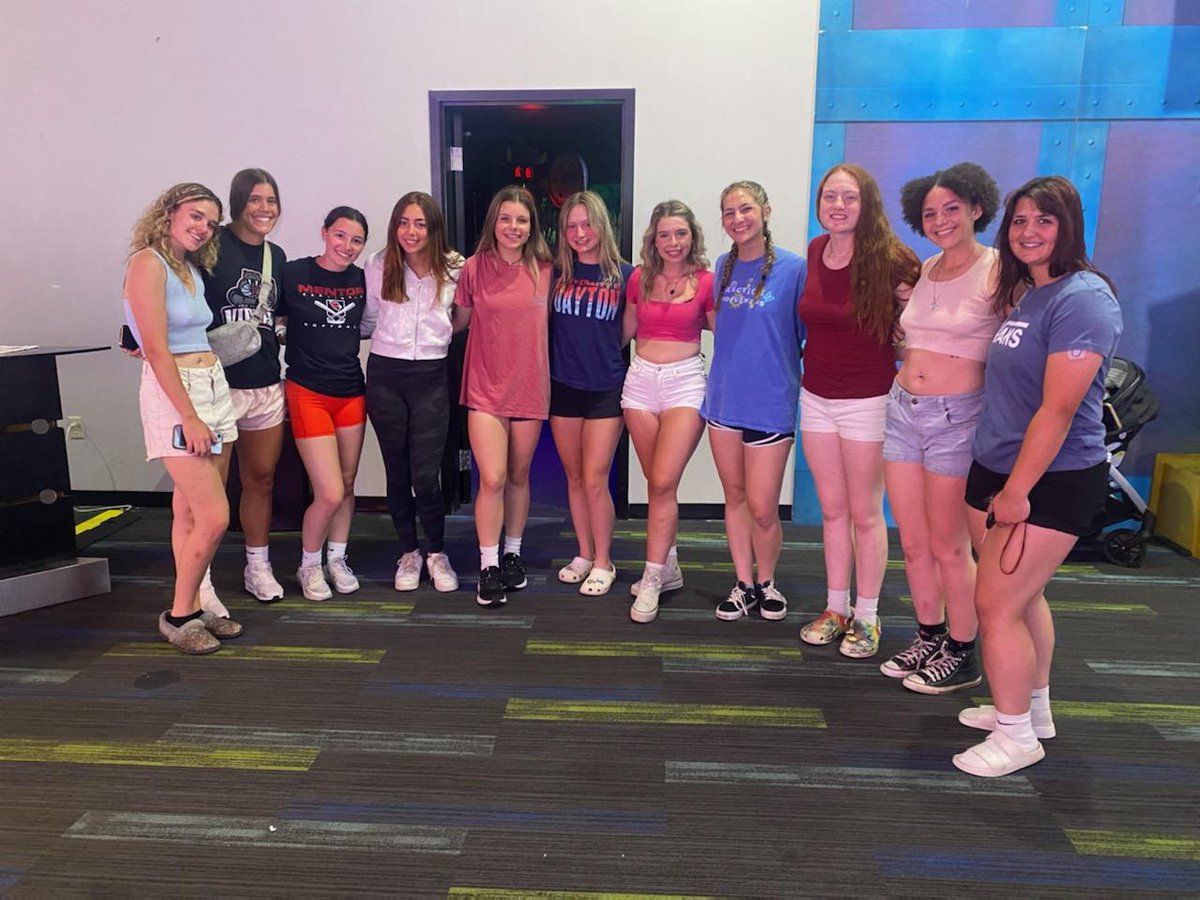OHVVipers18U's tweet photo. Team bonding at Scene 75 and getting ready for Sunday Bracket Play!
#rollvipers https://t.co/gD7kPlpS98