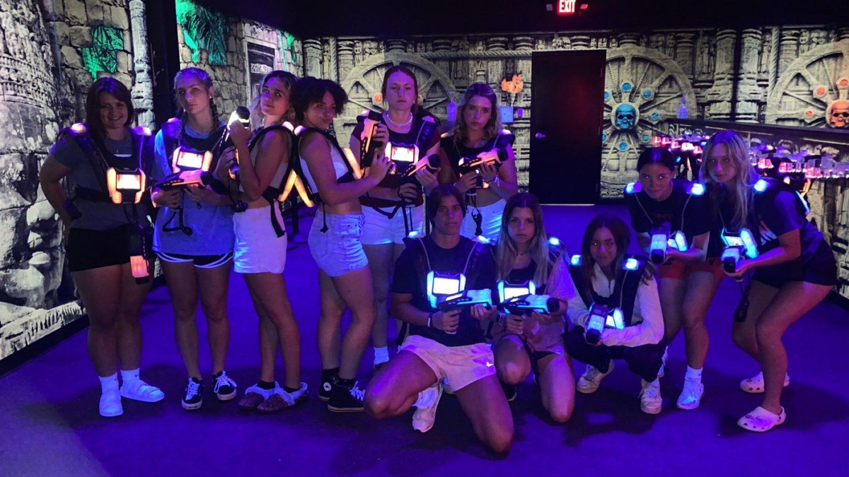 Team bonding at Scene 75 and getting ready for Sunday Bracket Play!
#rollvipers