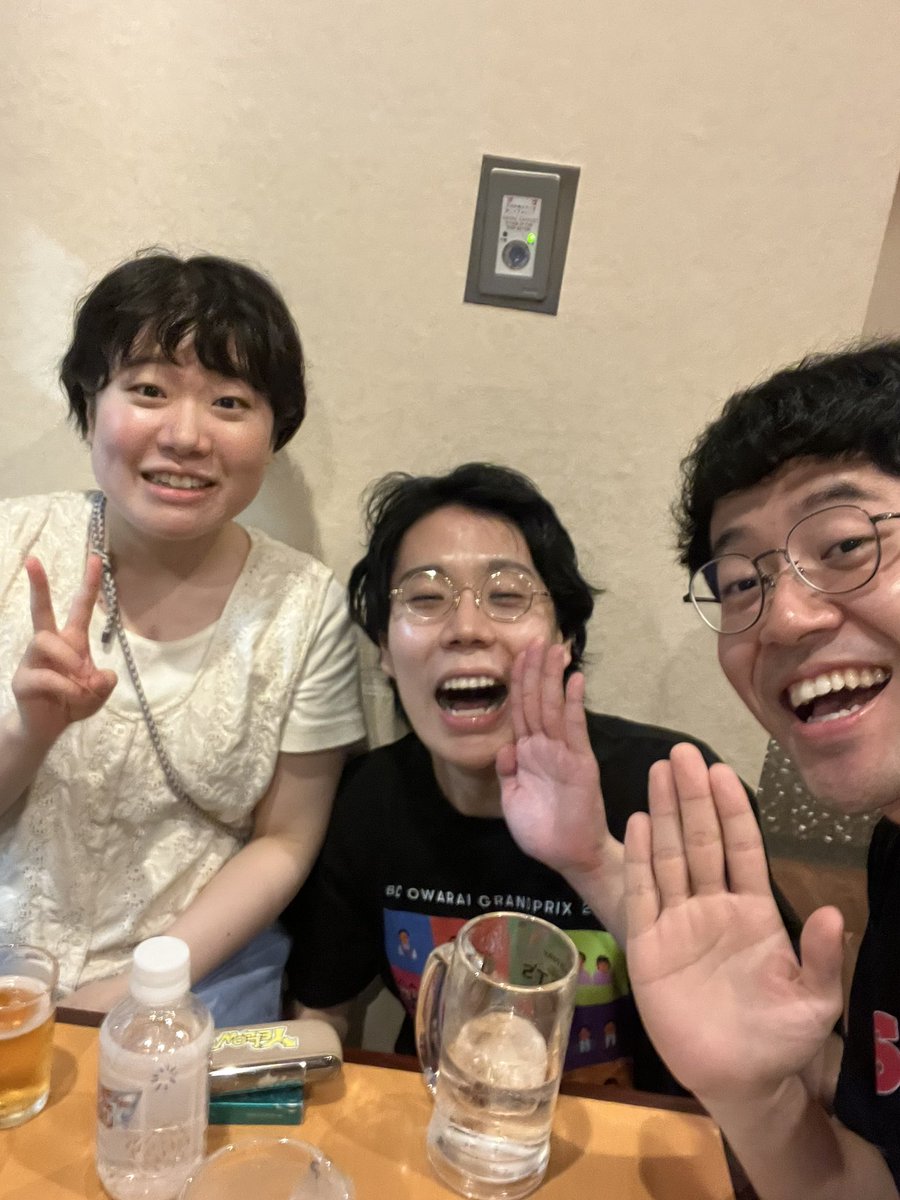 bloody_cyclops's tweet photo. ABCお笑いグランプリありがとうございました！！
結果、太鼓判✋出ず。
けれどもめちゃいい経験になりました！
ヨネダと撮った写真どっか行ってもたー😭畜生

ダブルヒガシさんおめでとうございます㊗️ https://t.co/GV1jtDikPK