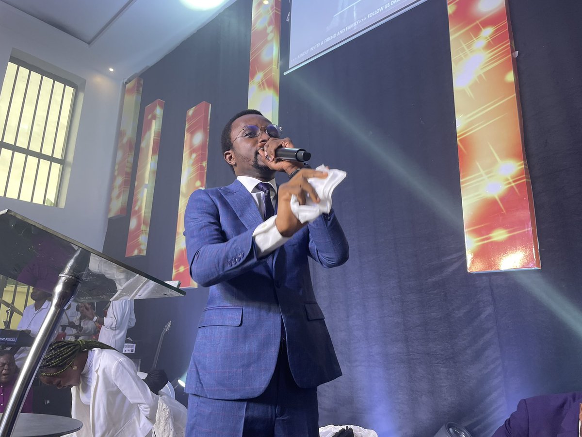 ProphetDesmondO's tweet photo. You have guaranteed victory!
Hallelujah ๐
@ProphetDesmondO
#Sundayservice #Sagmlagos
#explorepage #onsite #YearofExploit
#SAGM #Prophetdesmondobi #Sagm_LWC https://t.co/rMmAnbSsYZ