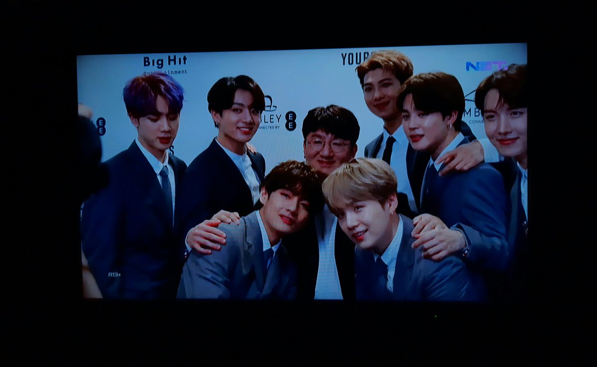 hellofrend93's tweet photo. BTS "BREAK THE SILENCE : THE MOVIE" Thank you so much @netmediatama π
HAPPY ARMY DAY ππ
#NETBTSTHEMOVIE
#Happy10thAnniversaryARMY https://t.co/glDsx2Ktui
